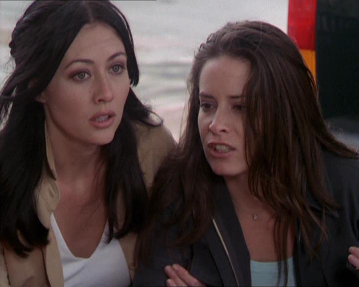 Charmed-Online-dot-217HowtoMakeAQuiltoutofAmericans1637.jpg