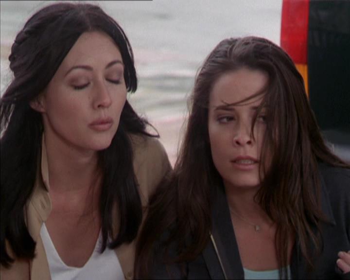 Charmed-Online-dot-217HowtoMakeAQuiltoutofAmericans1638.jpg