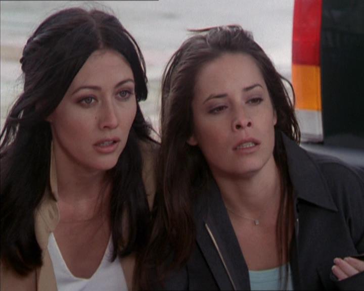 Charmed-Online-dot-217HowtoMakeAQuiltoutofAmericans1639.jpg