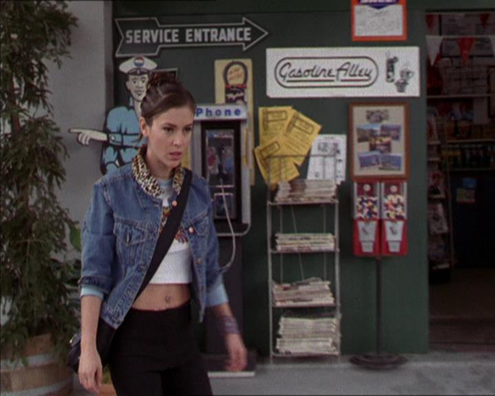 Charmed-Online-dot-217HowtoMakeAQuiltoutofAmericans1675.jpg