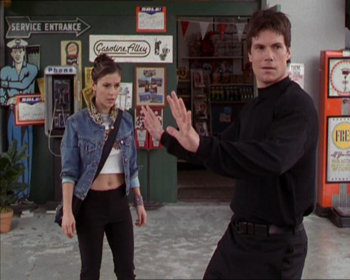 Charmed-Online-dot-217HowtoMakeAQuiltoutofAmericans1680.jpg