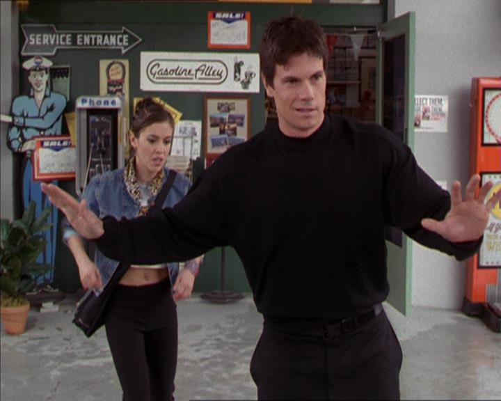 Charmed-Online-dot-217HowtoMakeAQuiltoutofAmericans1684.jpg