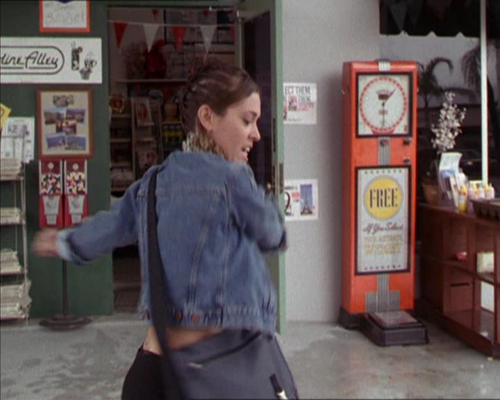Charmed-Online-dot-217HowtoMakeAQuiltoutofAmericans1688.jpg