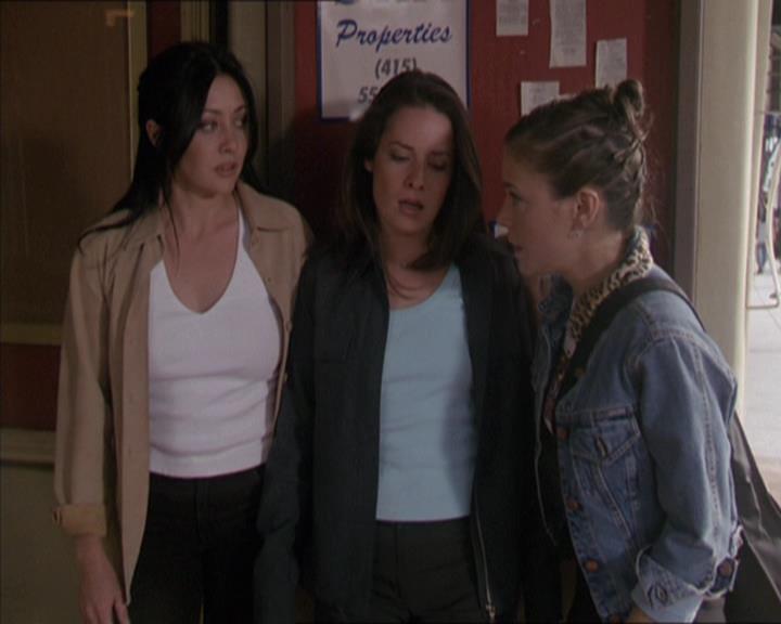 Charmed-Online-dot-217HowtoMakeAQuiltoutofAmericans1708.jpg