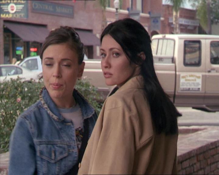 Charmed-Online-dot-217HowtoMakeAQuiltoutofAmericans1712.jpg
