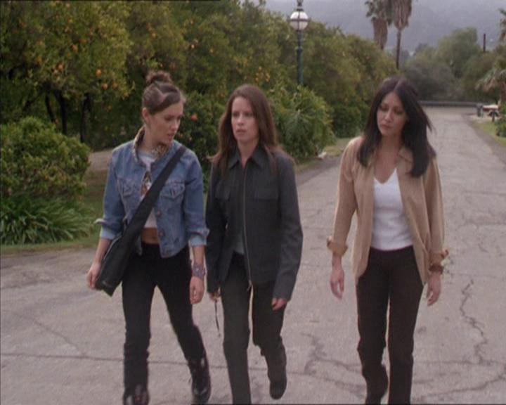 Charmed-Online-dot-217HowtoMakeAQuiltoutofAmericans1753.jpg