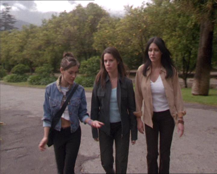 Charmed-Online-dot-217HowtoMakeAQuiltoutofAmericans1764.jpg