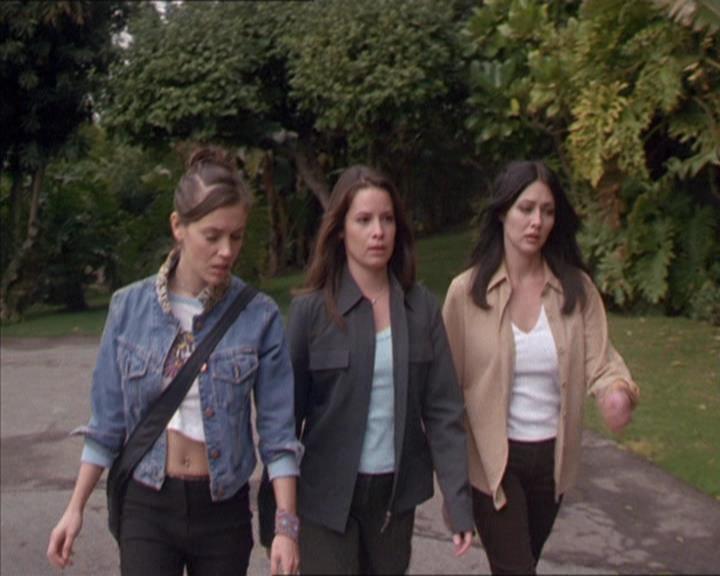 Charmed-Online-dot-217HowtoMakeAQuiltoutofAmericans1769.jpg