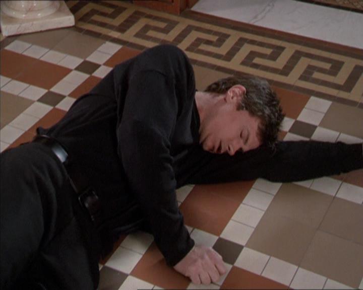 Charmed-Online-dot-217HowtoMakeAQuiltoutofAmericans1983.jpg