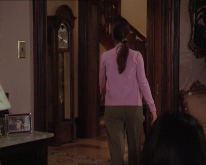 Charmed-Online-dot-218ChickFlick0060.jpg