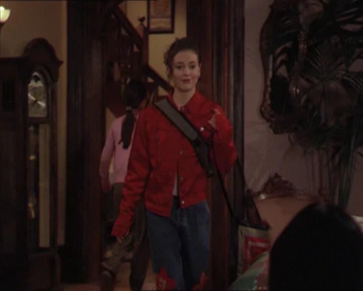 Charmed-Online-dot-218ChickFlick0062.jpg