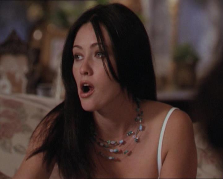 Charmed-Online-dot-218ChickFlick0078.jpg