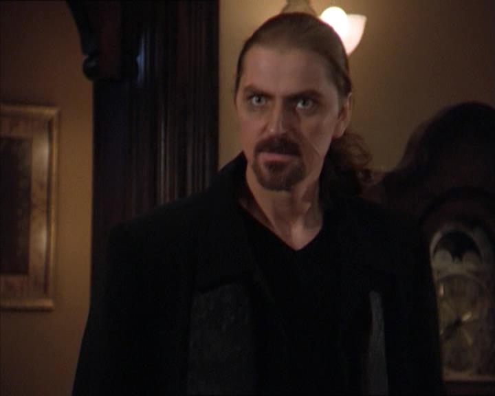 Charmed-Online-dot-218ChickFlick0119.jpg