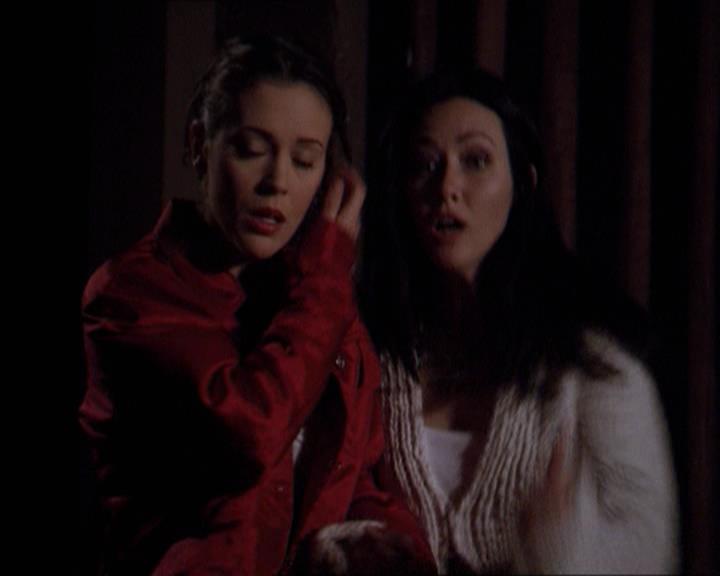 Charmed-Online-dot-218ChickFlick0167.jpg
