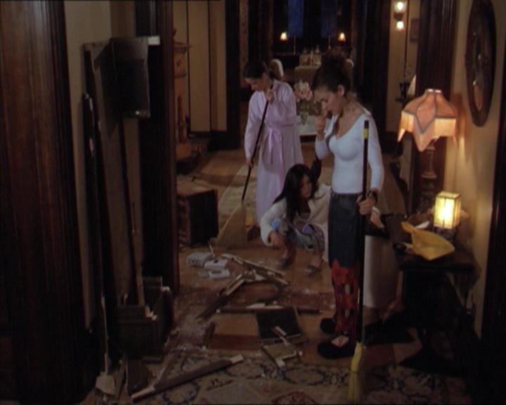 Charmed-Online-dot-218ChickFlick0293.jpg
