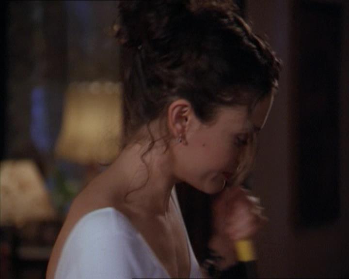 Charmed-Online-dot-218ChickFlick0315.jpg