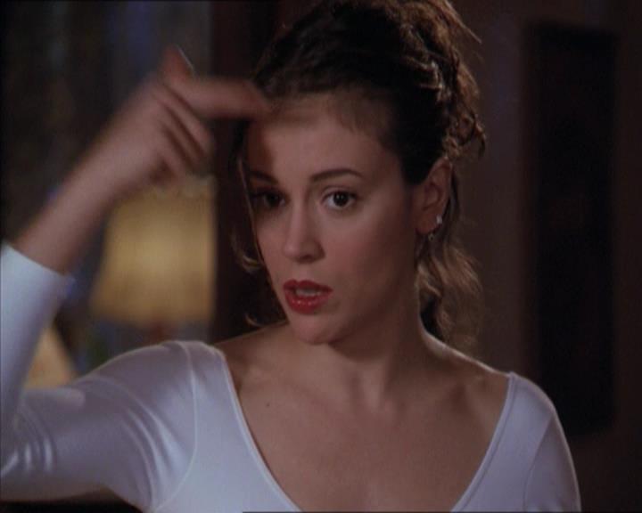 Charmed-Online-dot-218ChickFlick0346.jpg