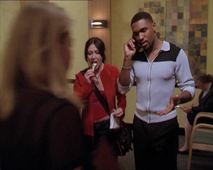 Charmed-Online-dot-218ChickFlick0527.jpg