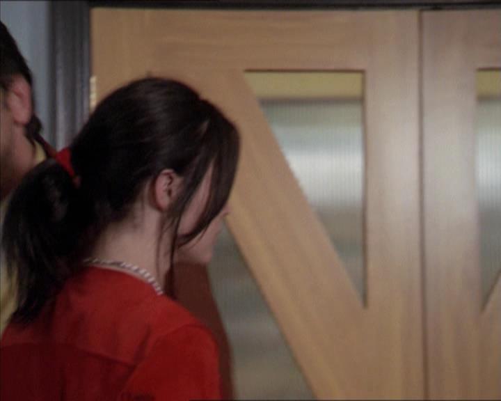 Charmed-Online-dot-218ChickFlick0606.jpg