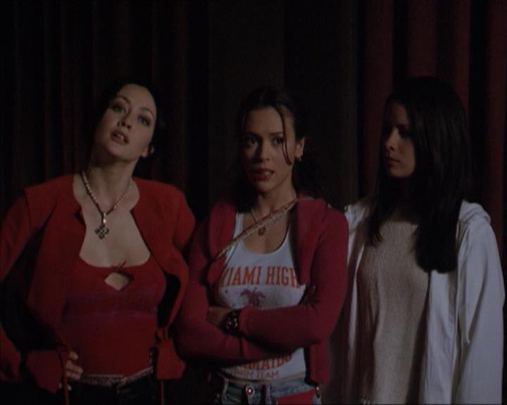 Charmed-Online-dot-218ChickFlick0713.jpg