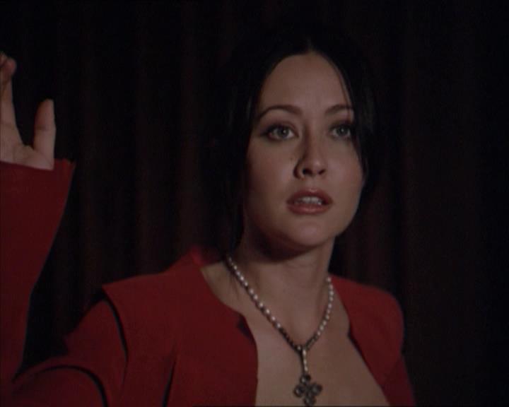 Charmed-Online-dot-218ChickFlick0726.jpg