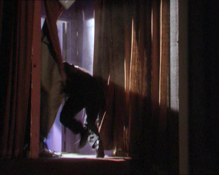 Charmed-Online-dot-218ChickFlick0801.jpg