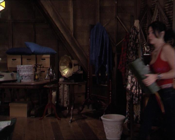Charmed-Online-dot-218ChickFlick0811.jpg