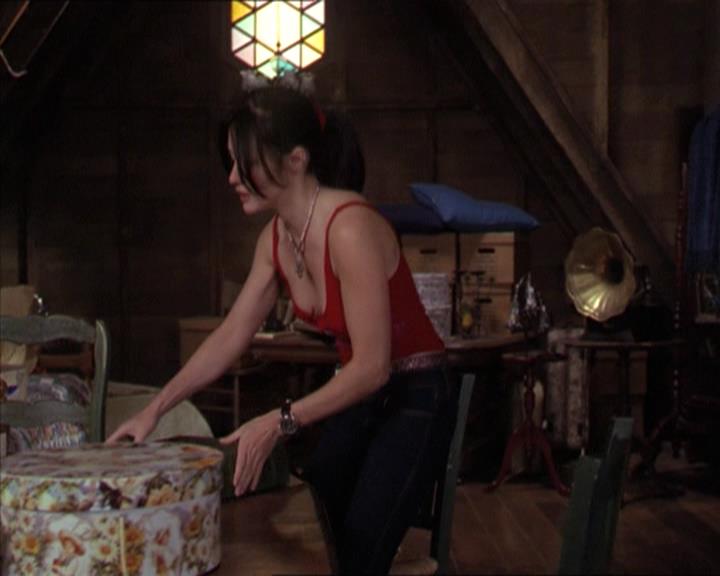 Charmed-Online-dot-218ChickFlick0813.jpg