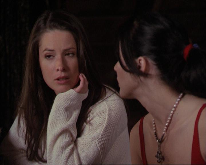 Charmed-Online-dot-218ChickFlick0906.jpg