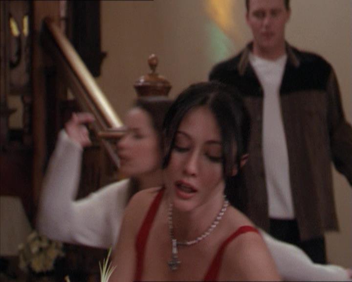 Charmed-Online-dot-218ChickFlick0930.jpg