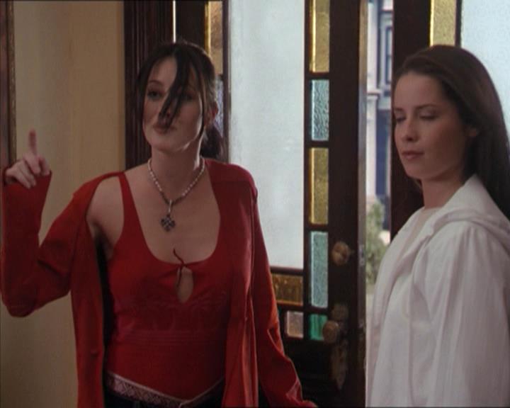 Charmed-Online-dot-218ChickFlick0974.jpg