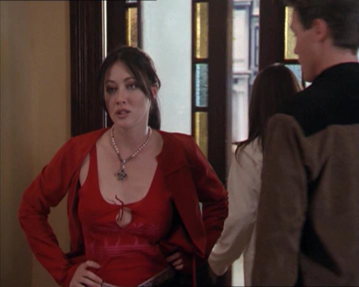 Charmed-Online-dot-218ChickFlick0981.jpg