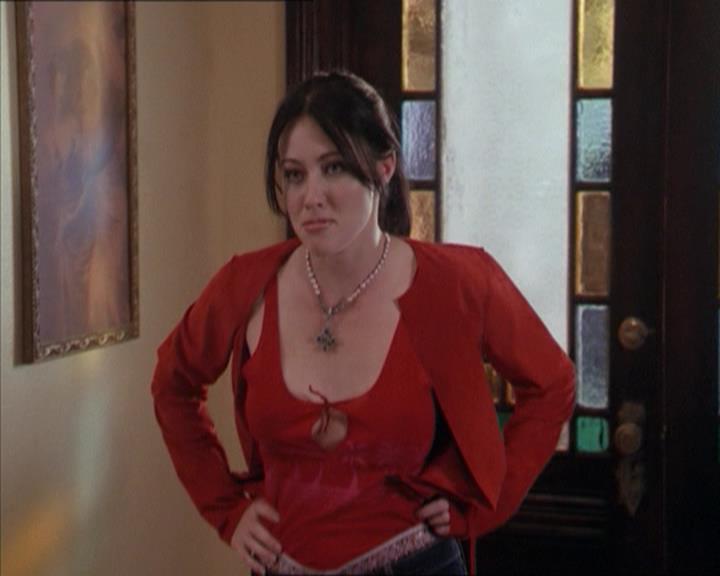 Charmed-Online-dot-218ChickFlick0985.jpg