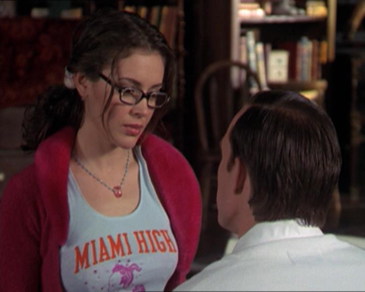 Charmed-Online-dot-218ChickFlick1141.jpg