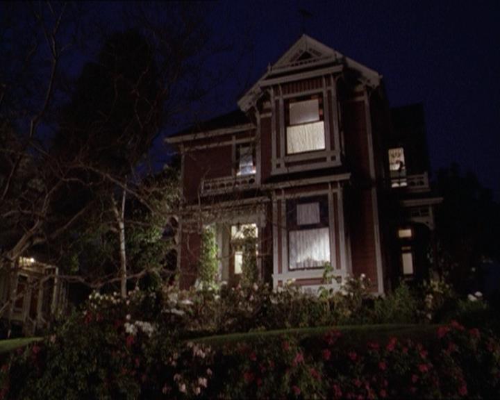 Charmed-Online-dot-218ChickFlick1452.jpg