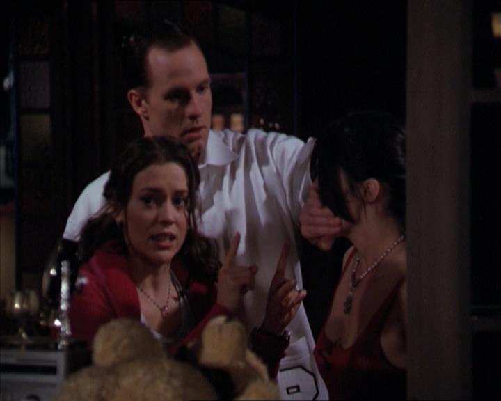 Charmed-Online-dot-218ChickFlick1513.jpg