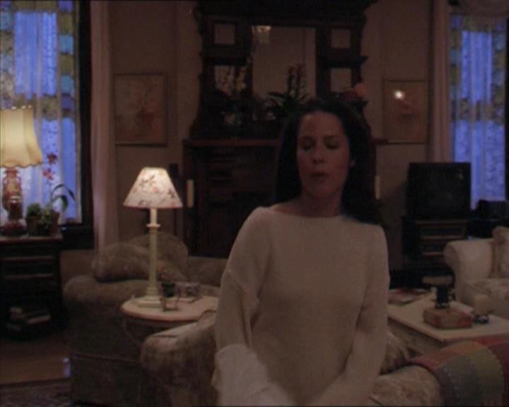 Charmed-Online-dot-218ChickFlick1521.jpg