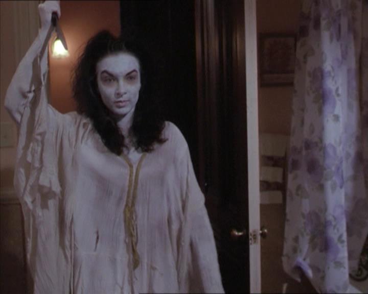 Charmed-Online-dot-218ChickFlick1638.jpg