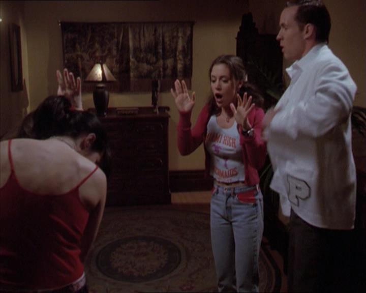 Charmed-Online-dot-218ChickFlick1644.jpg