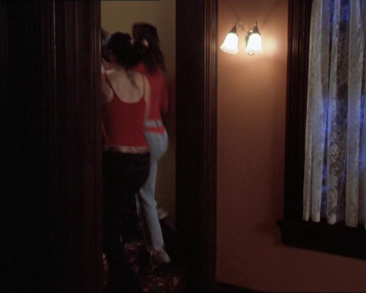 Charmed-Online-dot-218ChickFlick1664.jpg