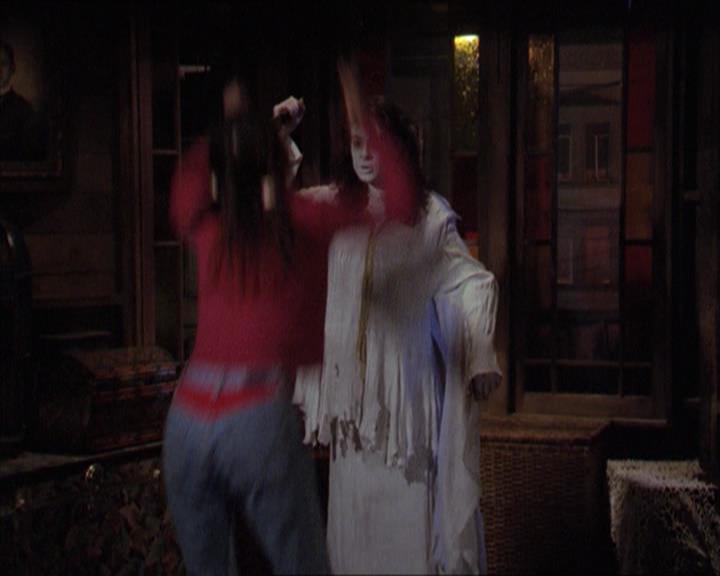 Charmed-Online-dot-218ChickFlick1706.jpg
