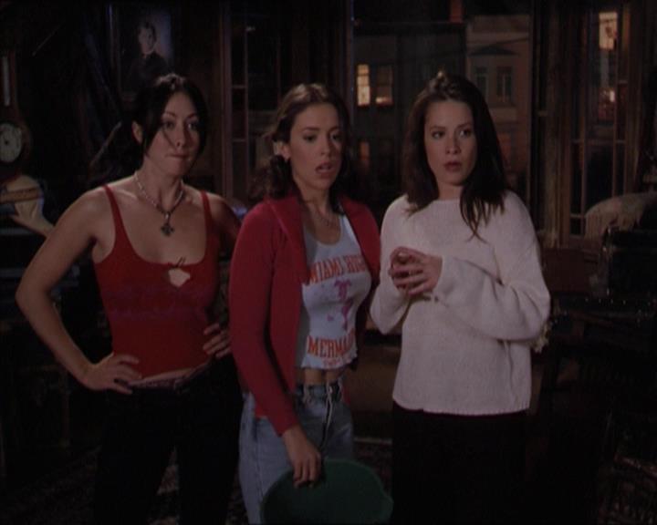 Charmed-Online-dot-218ChickFlick1766.jpg