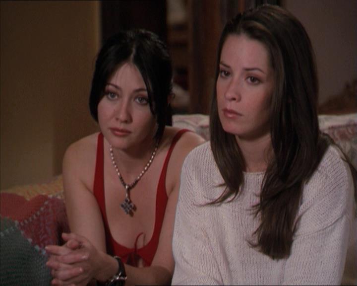 Charmed-Online-dot-218ChickFlick1836.jpg