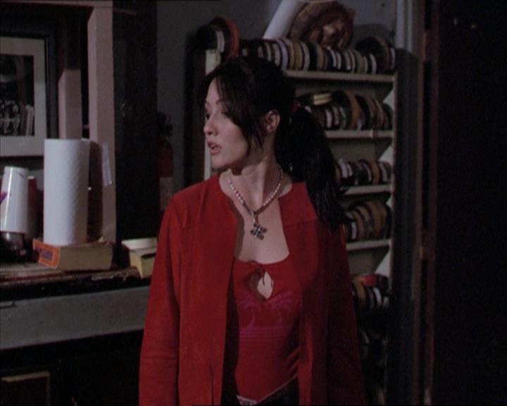 Charmed-Online-dot-218ChickFlick2044.jpg