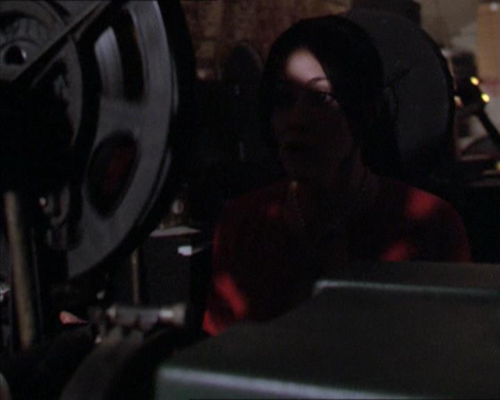 Charmed-Online-dot-218ChickFlick2055.jpg