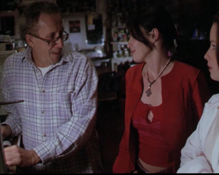 Charmed-Online-dot-218ChickFlick2132.jpg