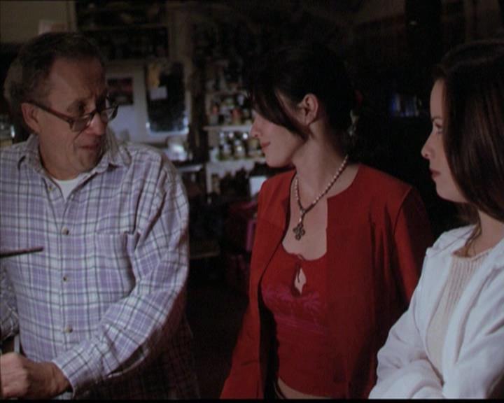 Charmed-Online-dot-218ChickFlick2133.jpg