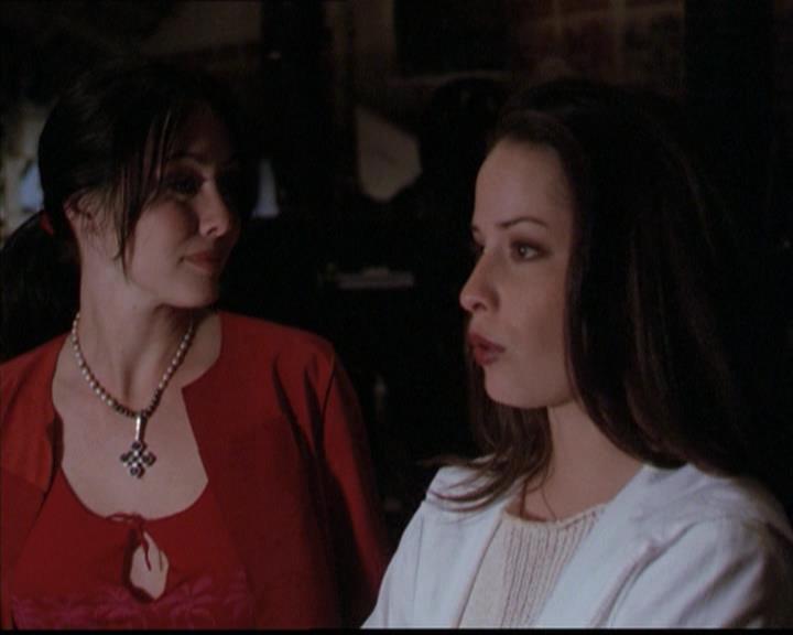 Charmed-Online-dot-218ChickFlick2146.jpg