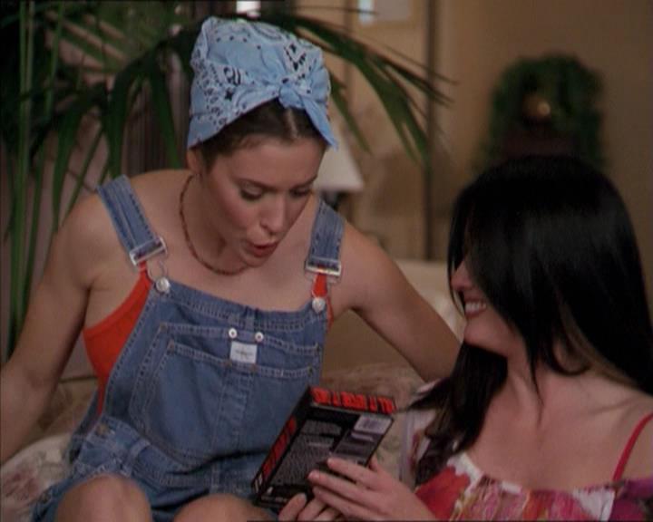 Charmed-Online-dot-218ChickFlick2331.jpg