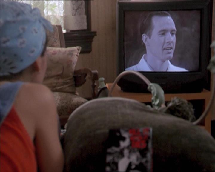 Charmed-Online-dot-218ChickFlick2349.jpg